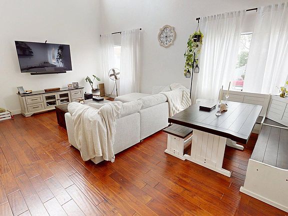 5th image of 5123 Longfellow Way