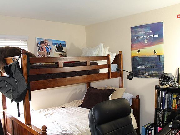 4th image of 5530 Owensmouth Ave APT 310