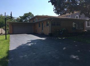 1143 N Walnut Ave, Arlington Heights, IL 60004