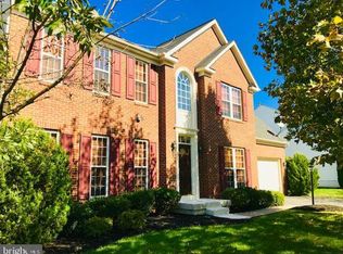 11 Stocks St, Lovettsville, VA 20180