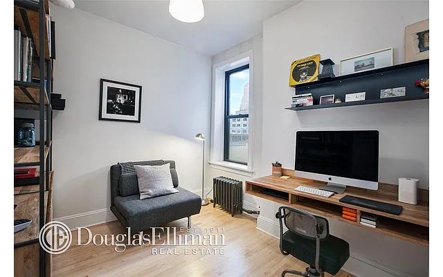 Sold by Douglas Elliman | media 15