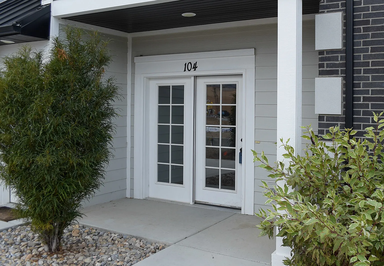 3 bed, 2.0 bath, 1196 sqft, $1,525 — Photo 1