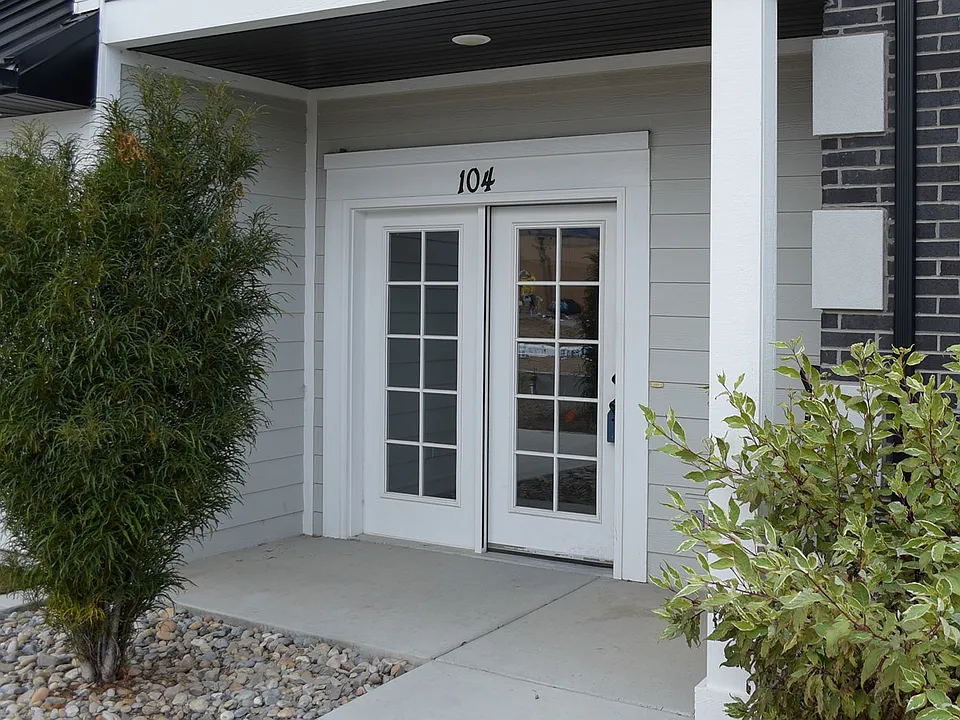 1564 N 160 W #104