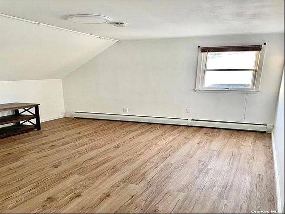 3rd image of 27 Long Ln