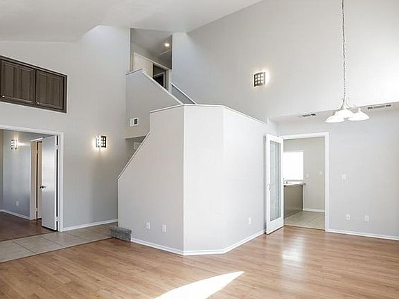 4th image of 7123 Honeysuckle Ct