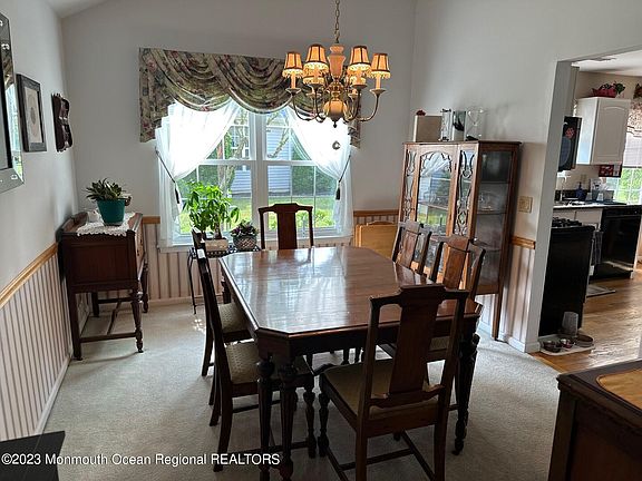 5th image of 2310 Logan Court