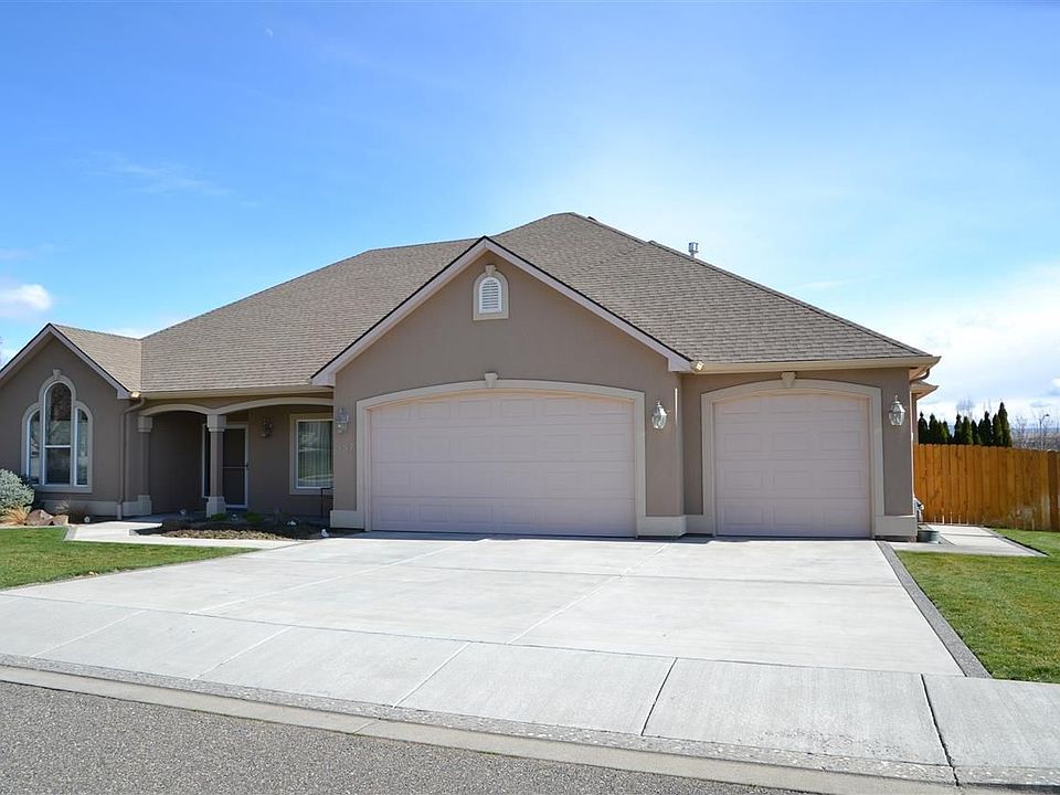 1st image of 157 Bear Dr