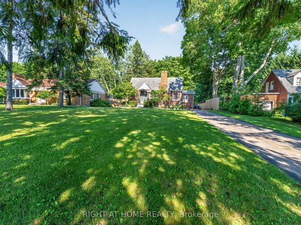 335 Sunset Dr, Central Elgin, ON N5R 3C6