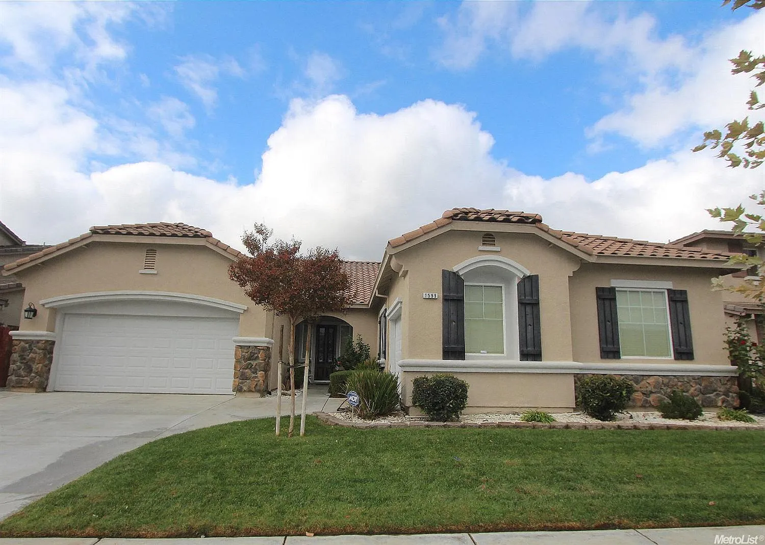 1599 Mandevilla Ln photo 1