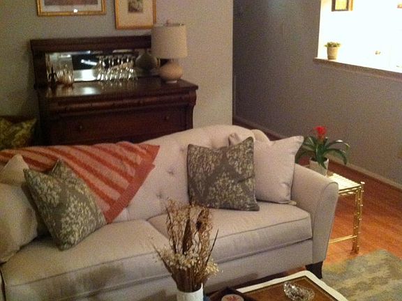 Bar from kitchen into living room