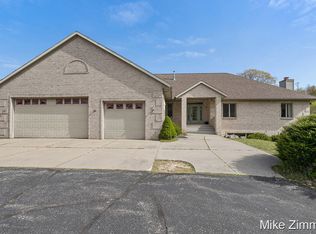 535 Leonard Rd NW, Grand Rapids, MI 49534