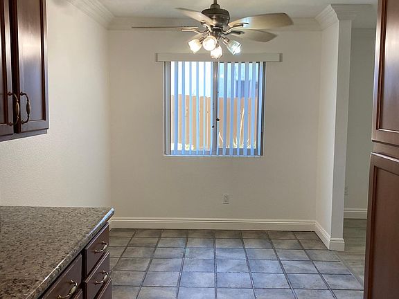 4th image of 855 E Lexington Ave E Unit 12