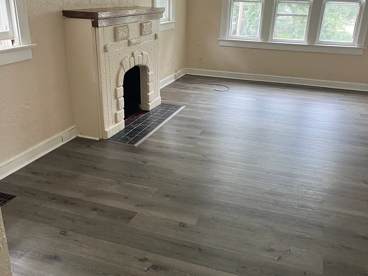 2 bed, 980 sqft, $980 — Photo 2