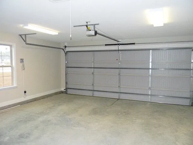 3919 Karaline Cir — Photo 17