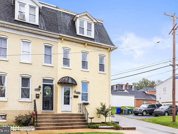 2nd image of 613 Ridge Ave