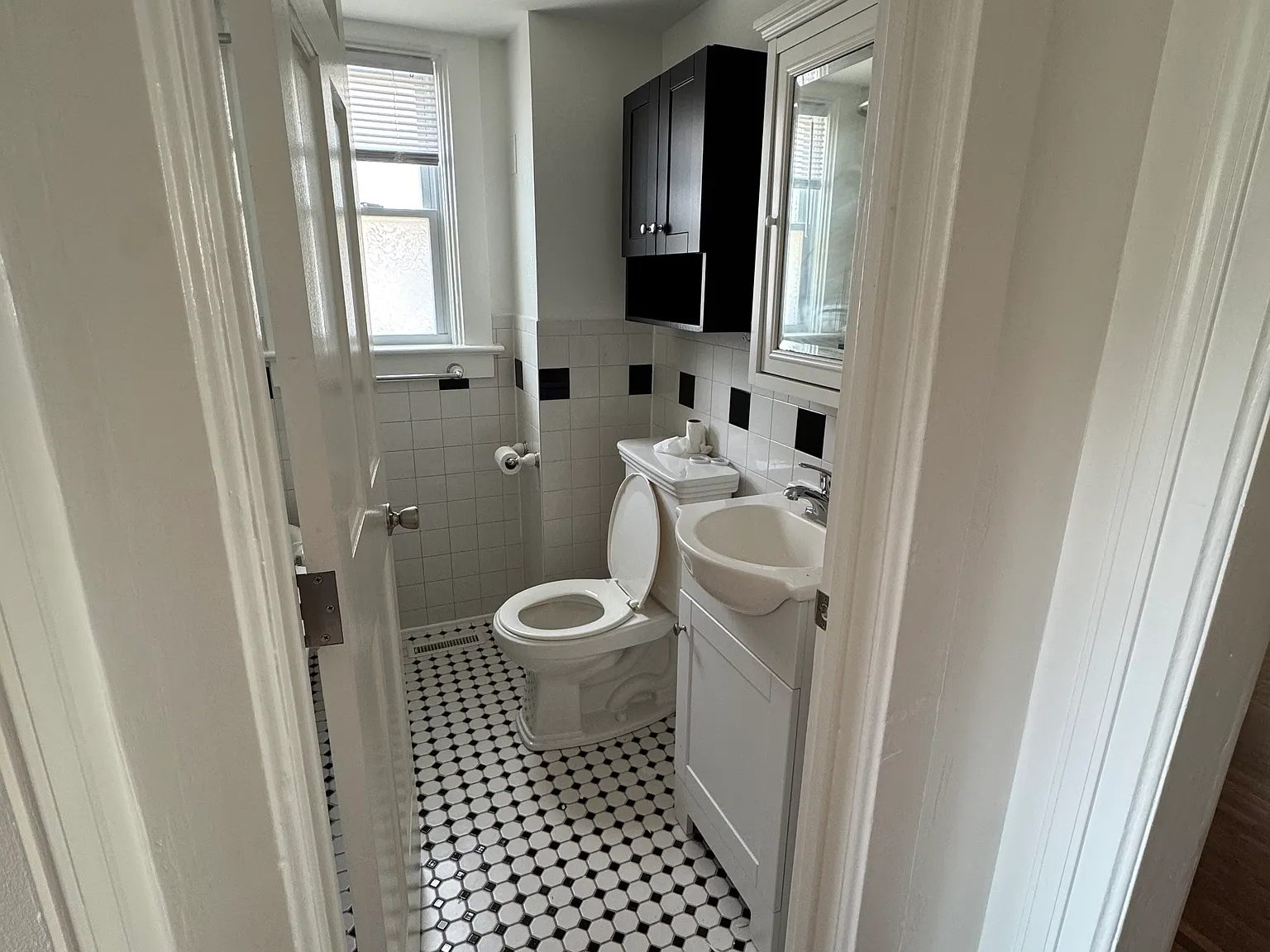 1 bed, 800 sqft, $1,000 — Photo 4