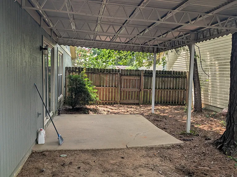 107 E Fontana Cir — Photo 10