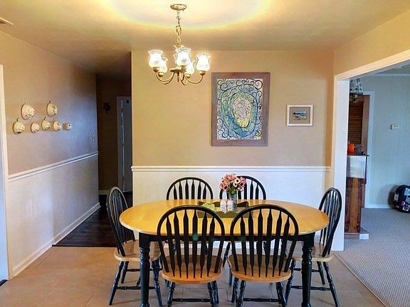 4th image of 295 Sands Dr