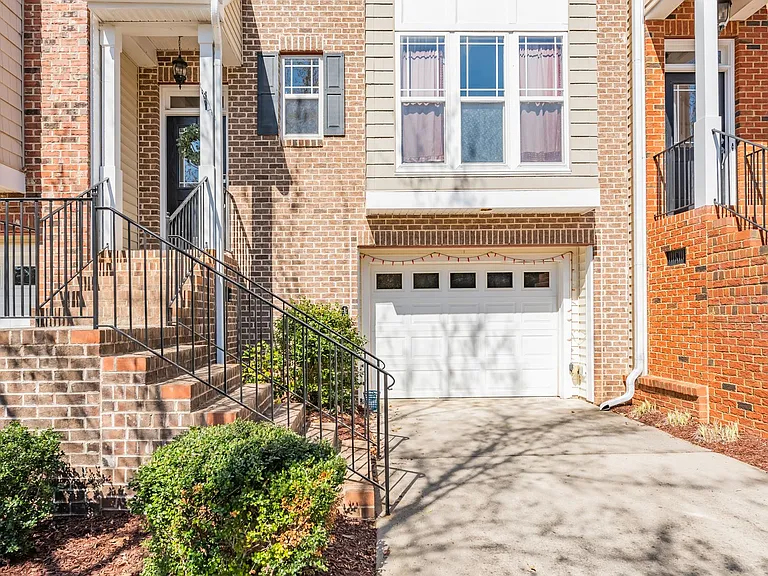 104 Rose Walk Ln — Photo 1