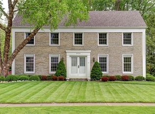 29440 Goulders Grn, Bay Village, OH 44140
