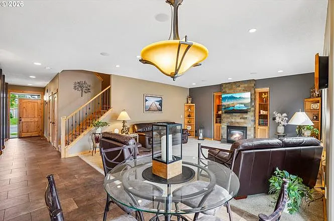 286 SE Condor Dr — Photo 13