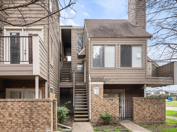 9809 Walnut St #203, Dallas, TX 75243