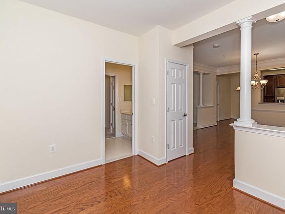 4th image of 7055 Heritage Hunt Dr APT 109