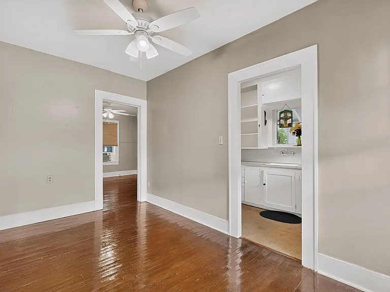 4008 Burnet Rd — Photo 12