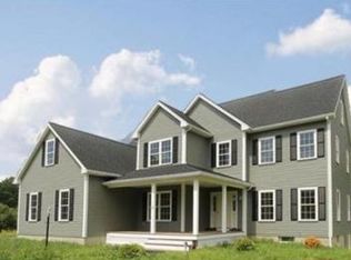 2 Hatch Rd, Wrentham, MA 02093