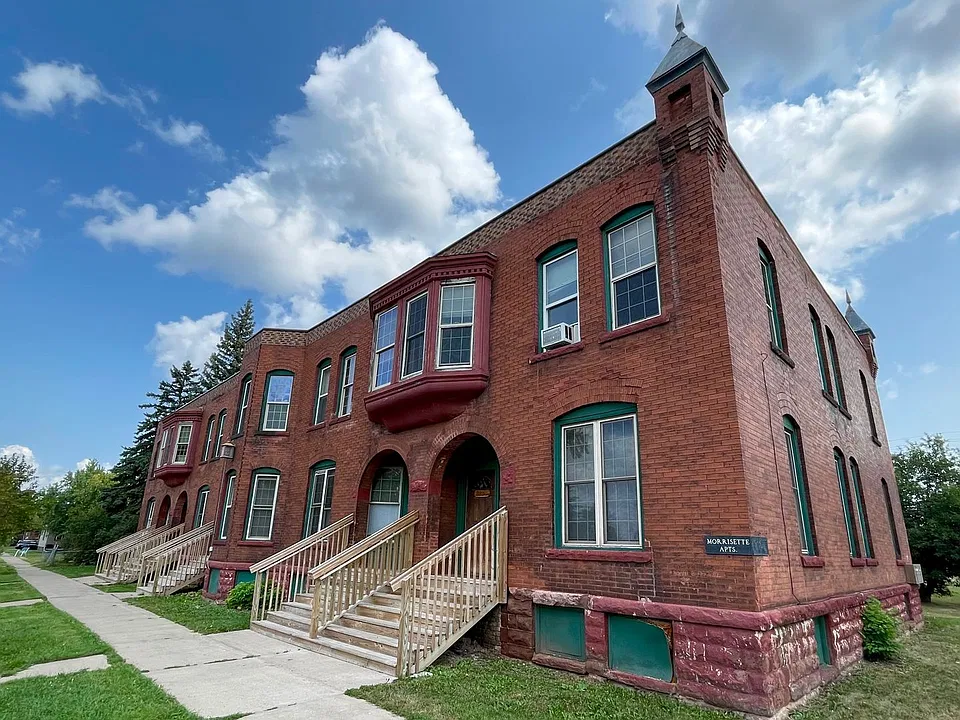 1222-1230 Hughitt Ave