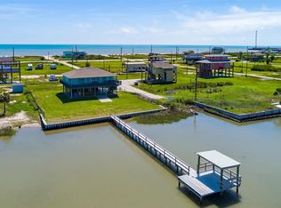 1040 N Gayle St, Gilchrist, TX 77617