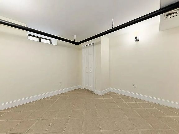 4th image of 301 Cumberland St #Oa3