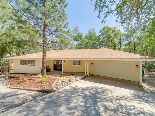 11892 Warbler Way, Penn Valley, CA 95946