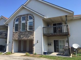 652 Westfield Way APT 5, Pewaukee, WI 53072