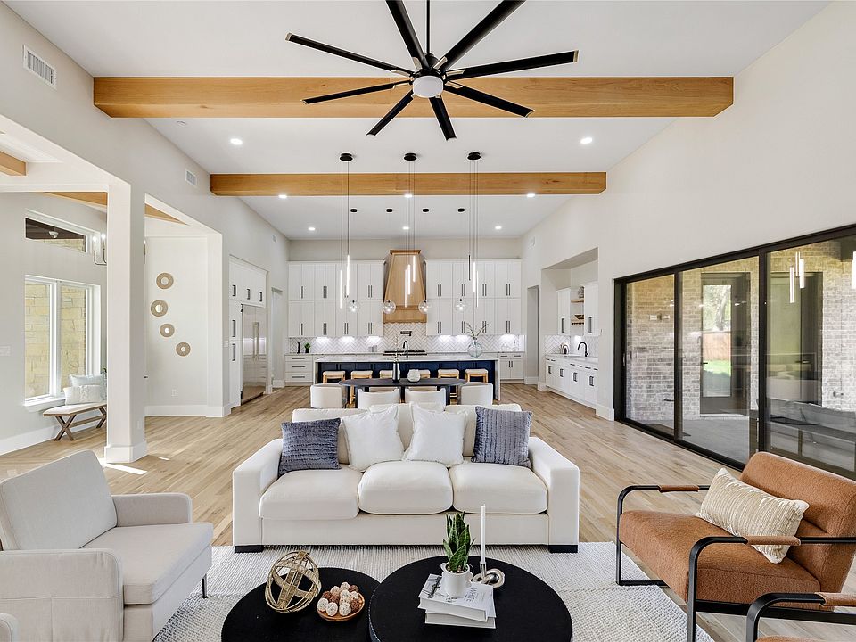 1st image of 1304 Garza Ln