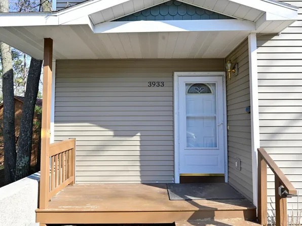 3933 Sherwood Forest Dr, Traverse City, MI 49686