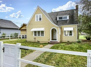 417 7th St SW, Puyallup, WA 98371