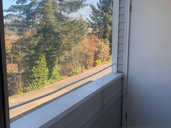 2nd image of 8325 128th Ave NE Floor 2