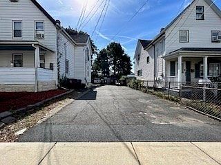 2nd image of 66 Woodville St