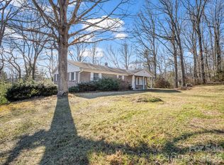 755 Mount Olivet Rd, Zirconia, NC 28790