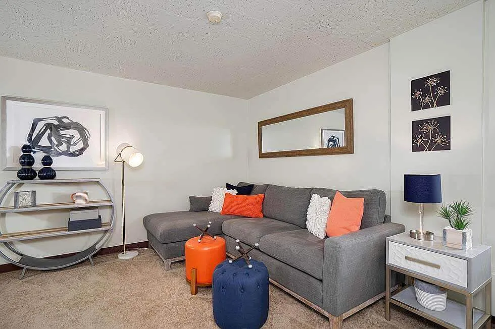 Gateway Park Apartments — Photo 2