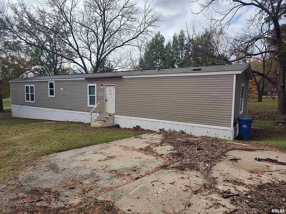 1st image of 211 S Main St