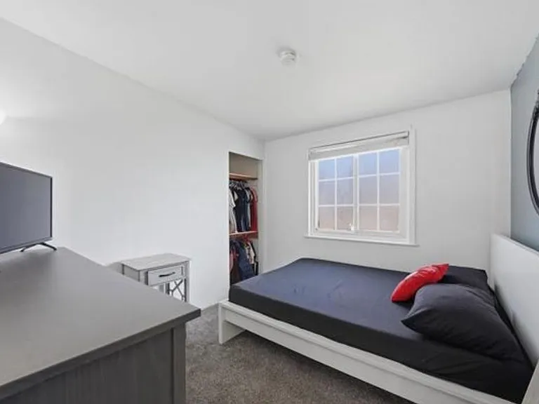 581 Le May Ave — Photo 5