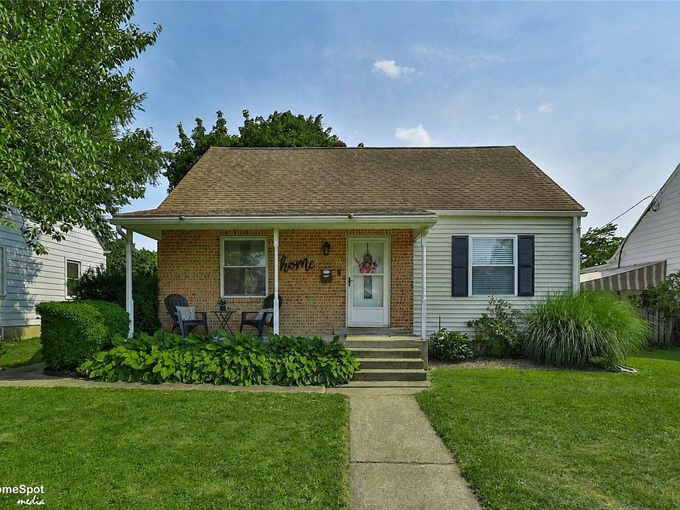 1st image of 2310 E Woodlawn St