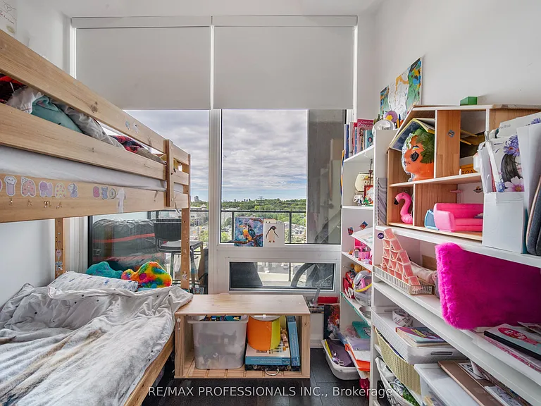 4208 Dundas St W #711 — Photo 11