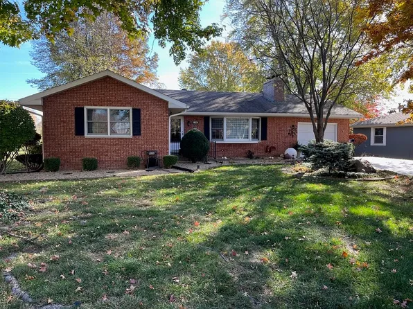 316 S Sycamore St, Pittsfield, IL 62363