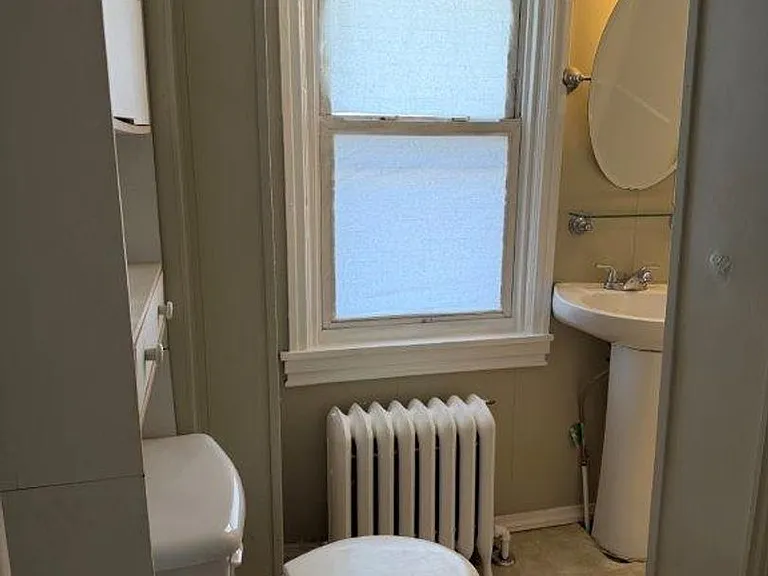 457 N Pitt St — Photo 29