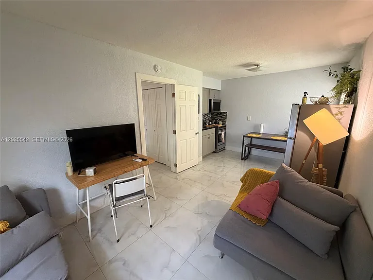 645 NE 35th St #1-2 — Photo 1