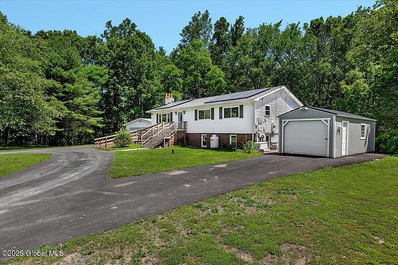 4th image of 35 Banta Lane