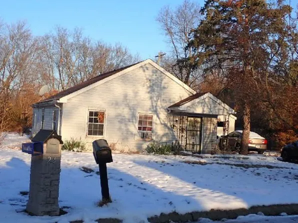 22 Park Dr, North Pekin, IL 61554